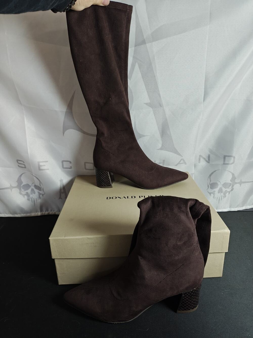 Donald Pliner $278 Women's 6.5 Souma Pointed Toe Brown Suede Block Heel Boot NWB